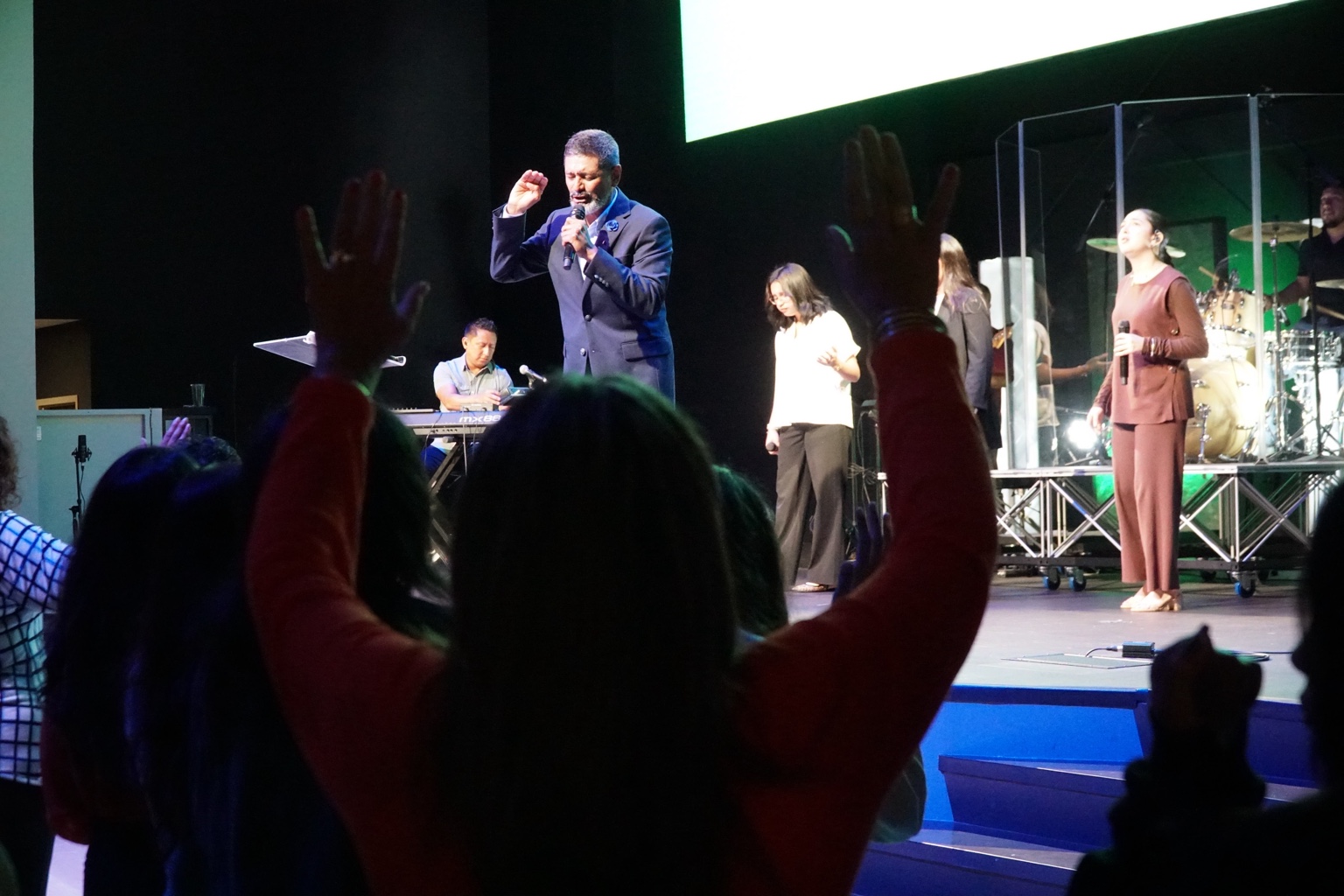 Reference ministry gathering from Si Puedes Creer